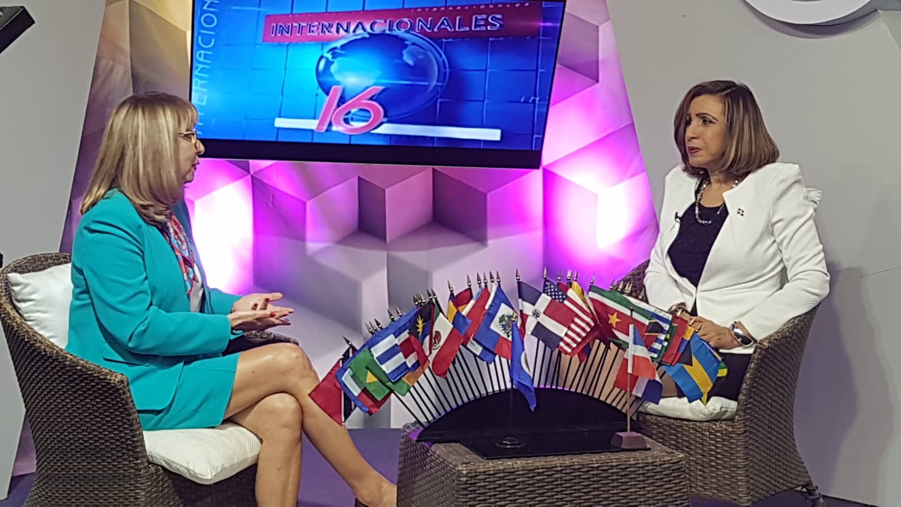 Entrevista a la Representante de la OEA, Araceli Azuara, por el 70 aniversario de la OEA en el Canal 16 de Santo Domingo(16 de julio de 2018)